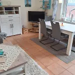 Yachthafen De Lorenzo Апартаменты Каролинензиль