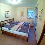 Yachthafen De Lorenzo * Каролинензиль
